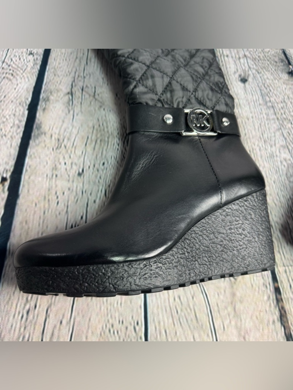 Michael Kors Black Quilted Leather Wedge Knee Winter Boots Sherpa Lined Sz 8 US - Picture 7 of 16